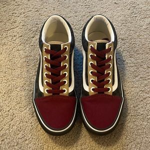 BRAND NEW Customized Vans size 5.5 men/ 7 women